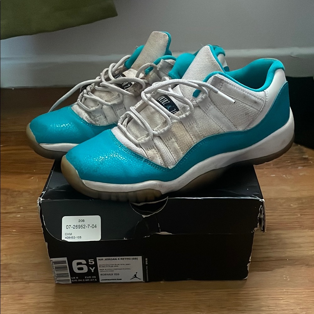 Retro Jordan 11 Low Aqua Safari Teal and White